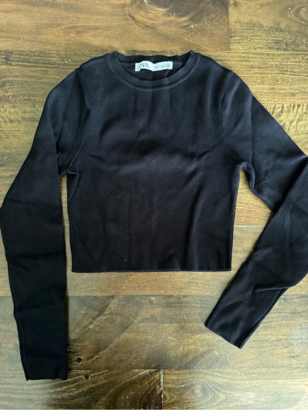 Zara Black Ribbed Long-Sleeve Cropped Top
